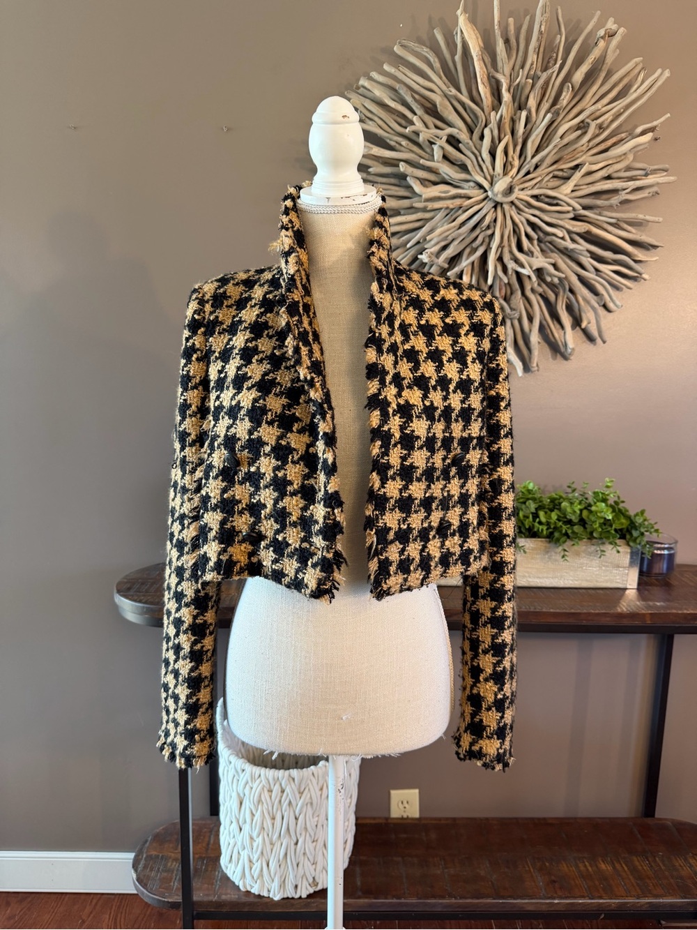 Zara black & tan cropped blazer